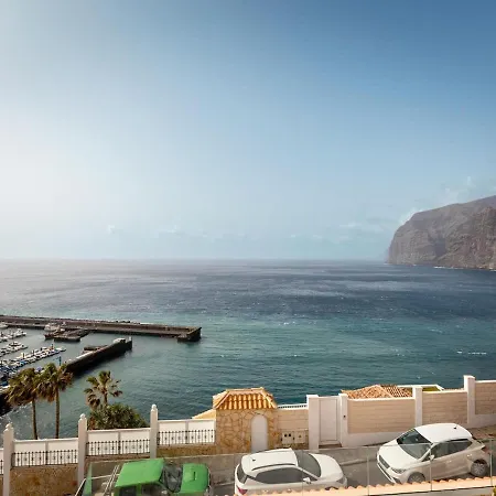 アパート Buenavista Gigantes Stunning Cliff Sea Views サンティアゴ・デル・テイデ